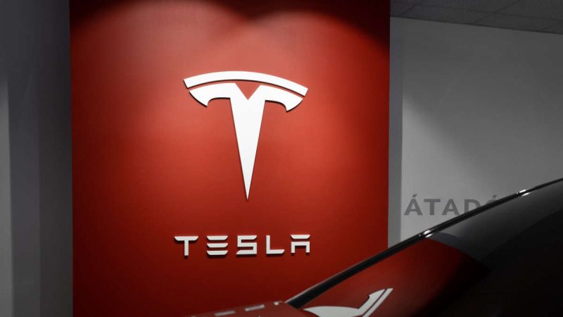 Акції Tesla виросли на 22%: Ілон Маск став багатшим на $33,5 мільярда