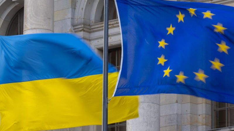 ЄС планує створити фонд для військової допомоги Україні, щоб обійти вето Угорщини