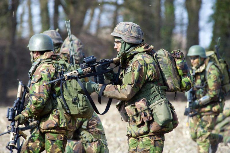 Міністр оборони Нідерландів не виключає переговорів із Росією щодо України