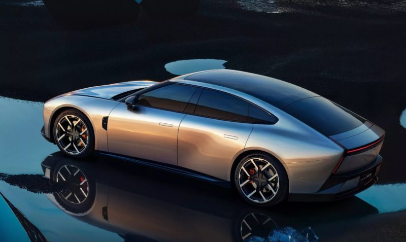 Представлено новий Xpeng P7 — стильний електрокар із запасом ходу до 700 км
