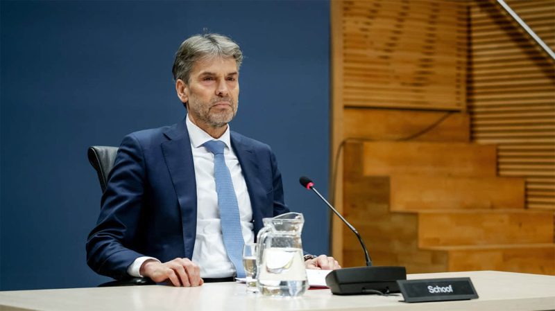 Прем’єр Нідерландів Дік Схооф оголосив про відставку