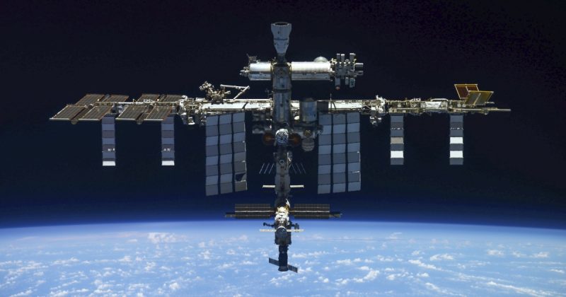 Корабель Dragon вперше підняв МКС на нову висоту, історичний маневр від SpaceX