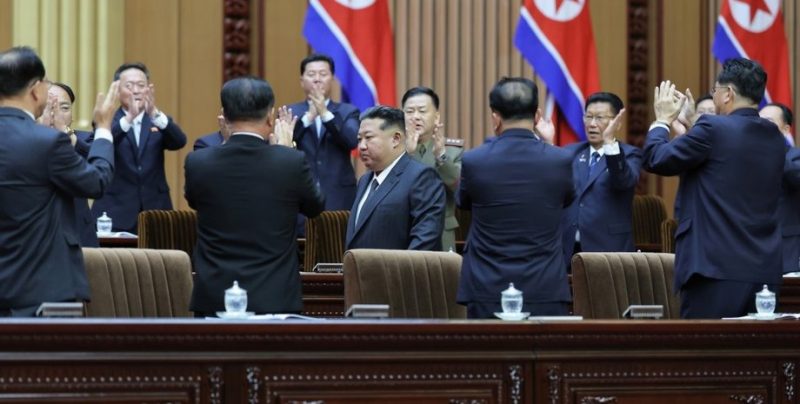 Північна Корея посилює військовий флот і розриває будь-які контакти з Південною Кореєю