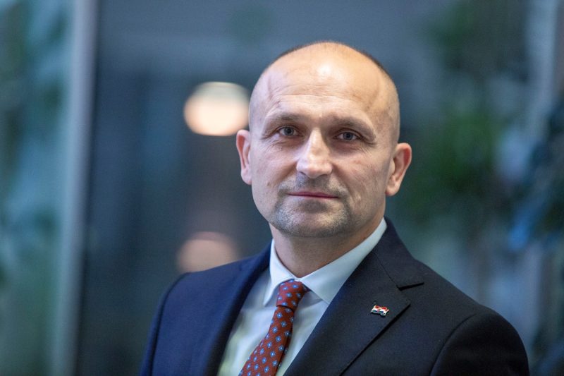 Міністр оборони Хорватії прибув до Києва для двосторонніх переговорів та вшанування пам’яті жертв війни