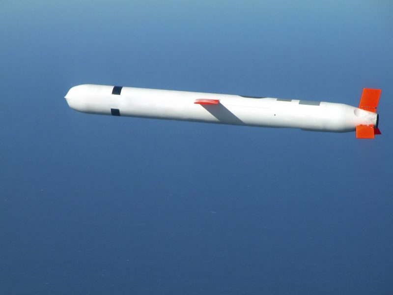 Передача Tomahawk Україні під загрозою: розмова Трампа з Путіним змінила тон Вашингтона