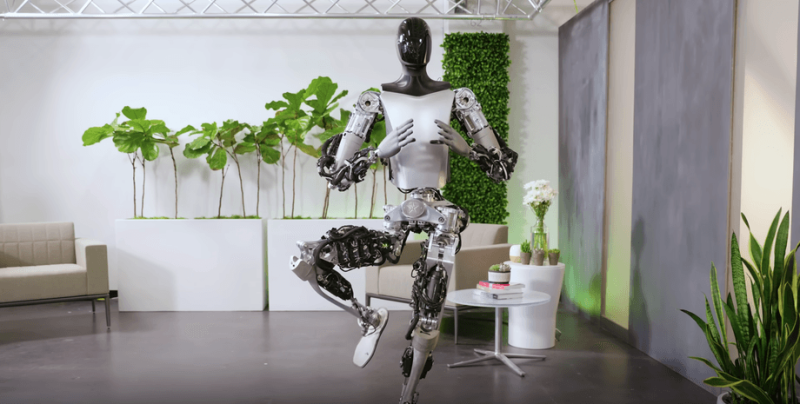 Мільярдер Маск прогнозує трансфер свідомості в роботи менш ніж за 20 років