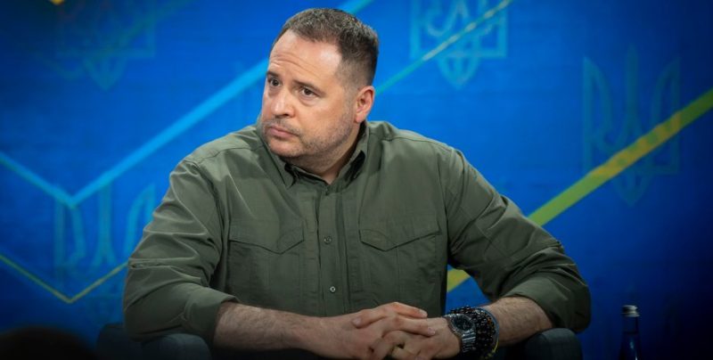 Звільнення Єрмака може вплинути на мирні переговори України